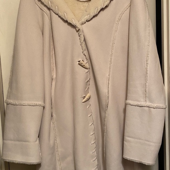 Coat - Picture 8 of 13